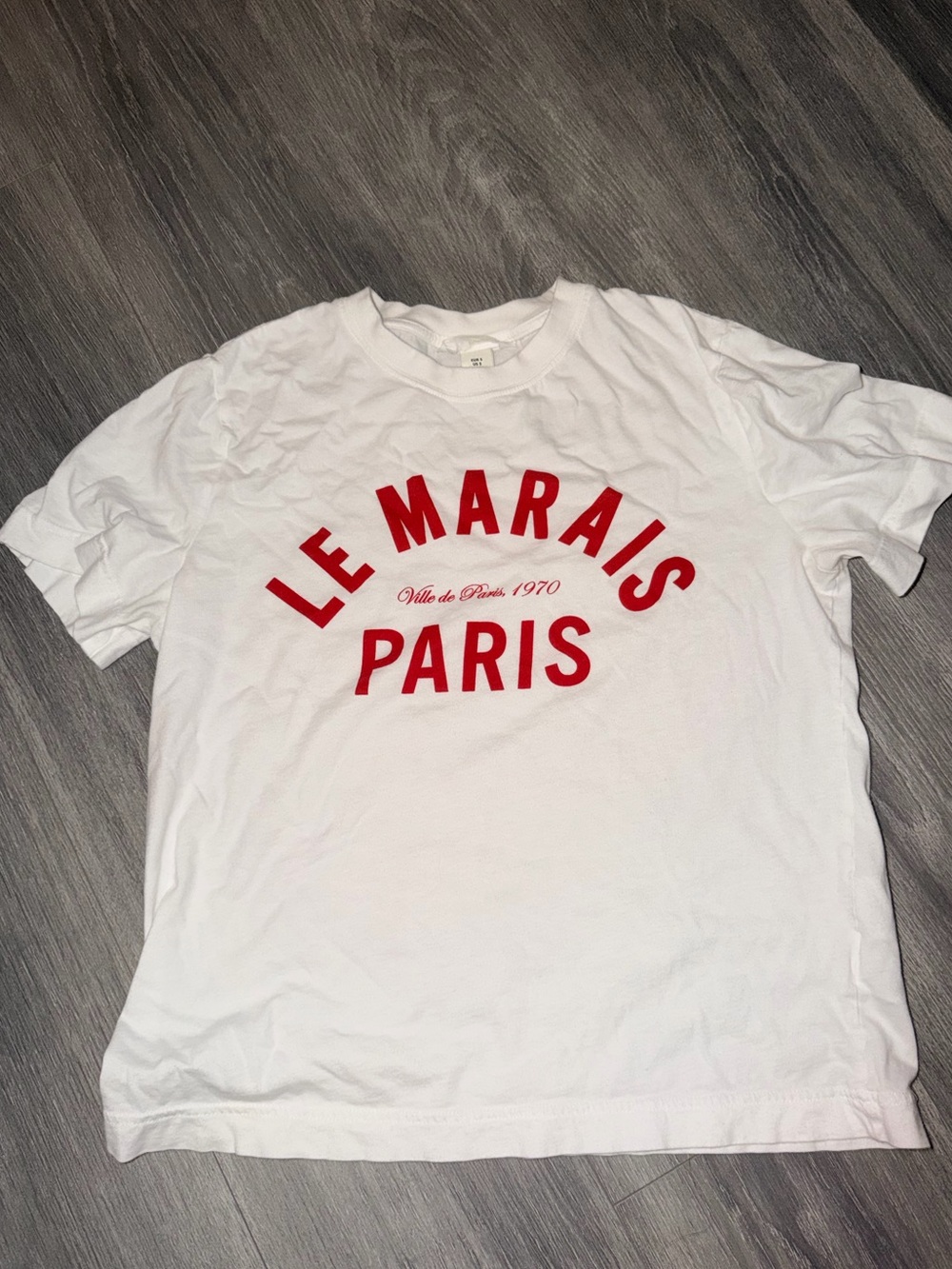H&M white tee with writing in red - size s